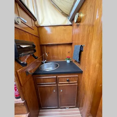 : Elegante Vedette Hollandaise Sur La Somme * Long