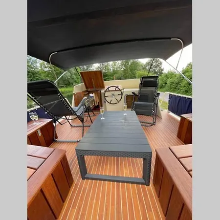 : Elegante Vedette Hollandaise Sur La Somme Botel Long